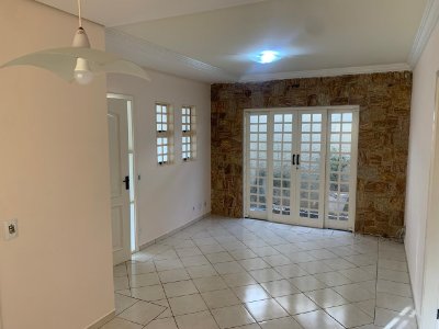 Imóvel Residencial - Cond. Portal do Lago