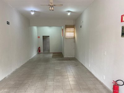 Imóvel Comercial - Centro - proximo a Escola Justiniano