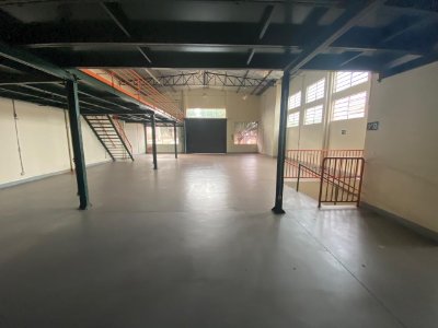Barracao Comercial -Parque das Arvores