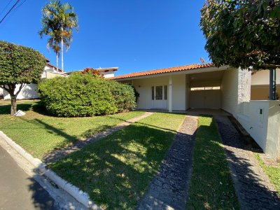 Imóvel Residencial - Cond. Resid. Terras de Santa Olivia