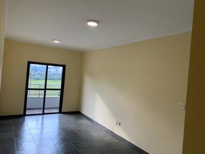 Apto. proximo ao Supermercado Pague menos - Ed. Alto da Colina