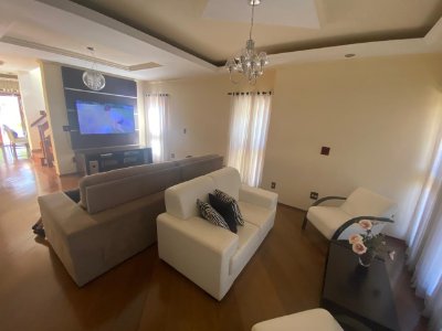 Imóvel Residencial - Cond. Resid. Terras de Santa Olivia