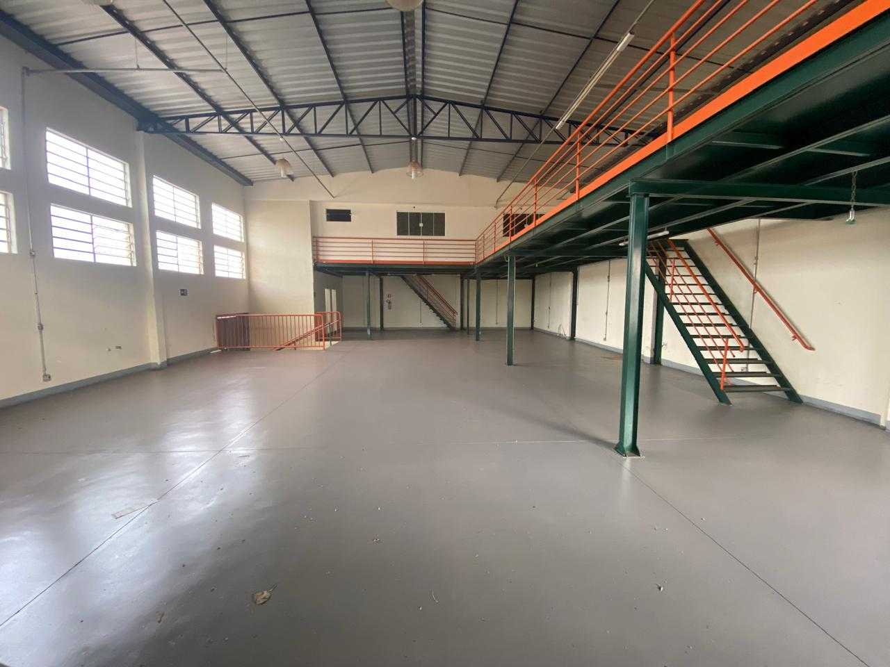 Barracao Comercial -Parque das Arvores